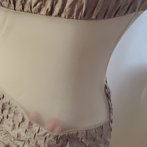 Dress - Picture 3 of 6